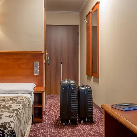 Krakus Hotel 3*
