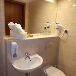 ホテル クラクス 3*