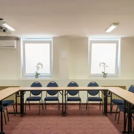 Krakus 3* Krasków