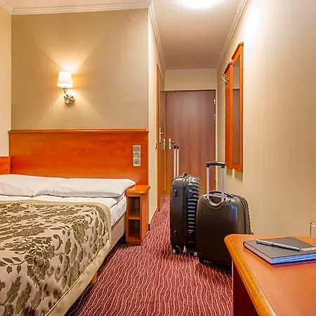 Hotel Krakus 3*
